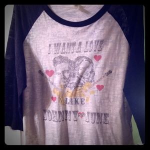 Quarter sleeve Johnny and June top.